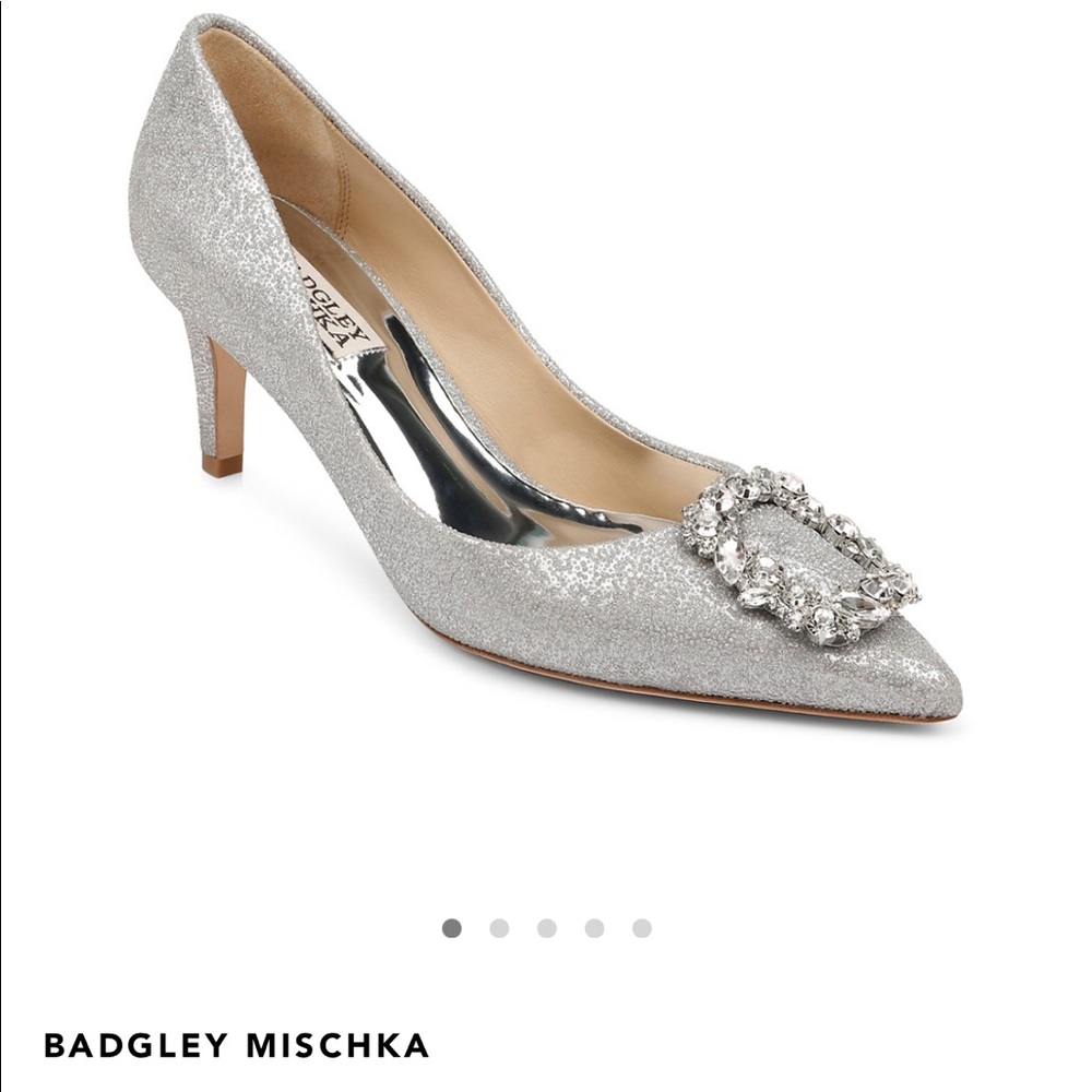 Badgley Mischka Silver Carrie Embellished Kitten Heels Size 7